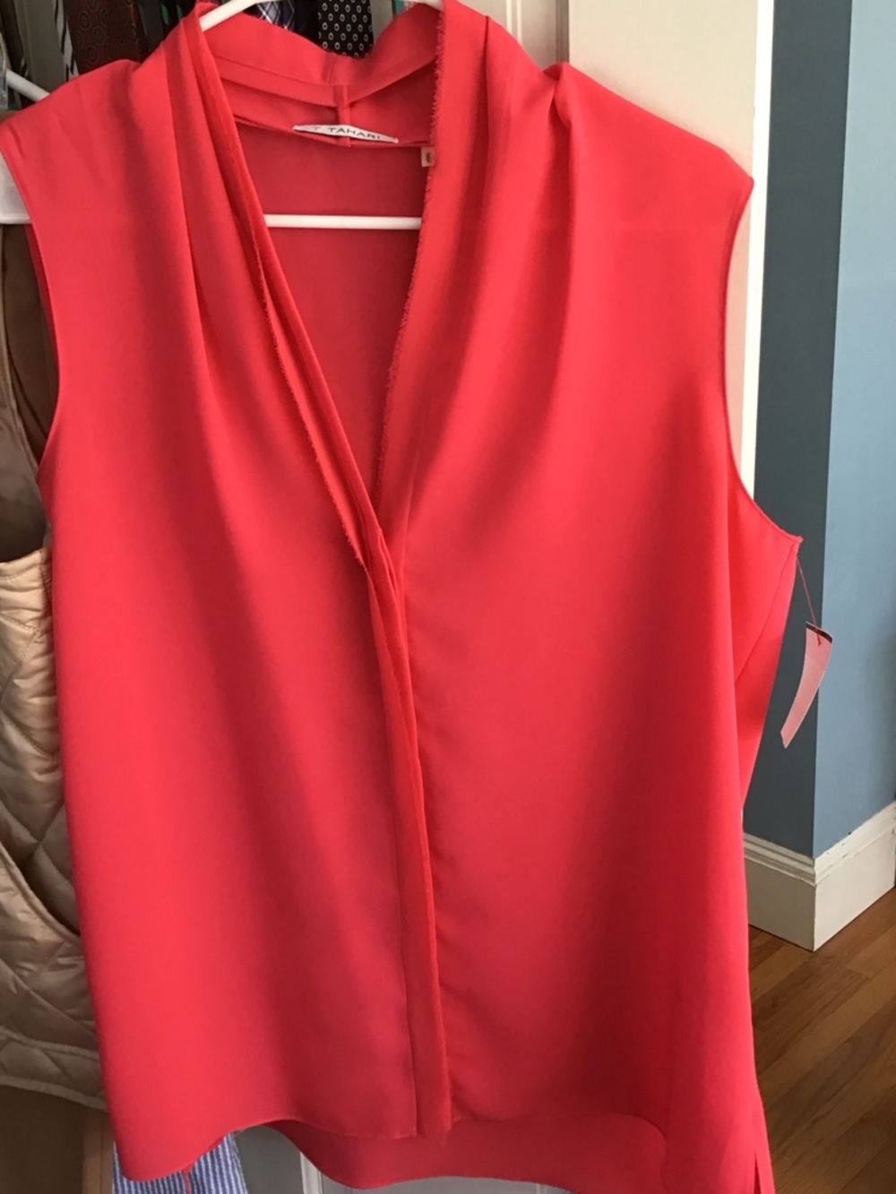 T Tahari Coral-Red Sleeveless V-Neck Camisole